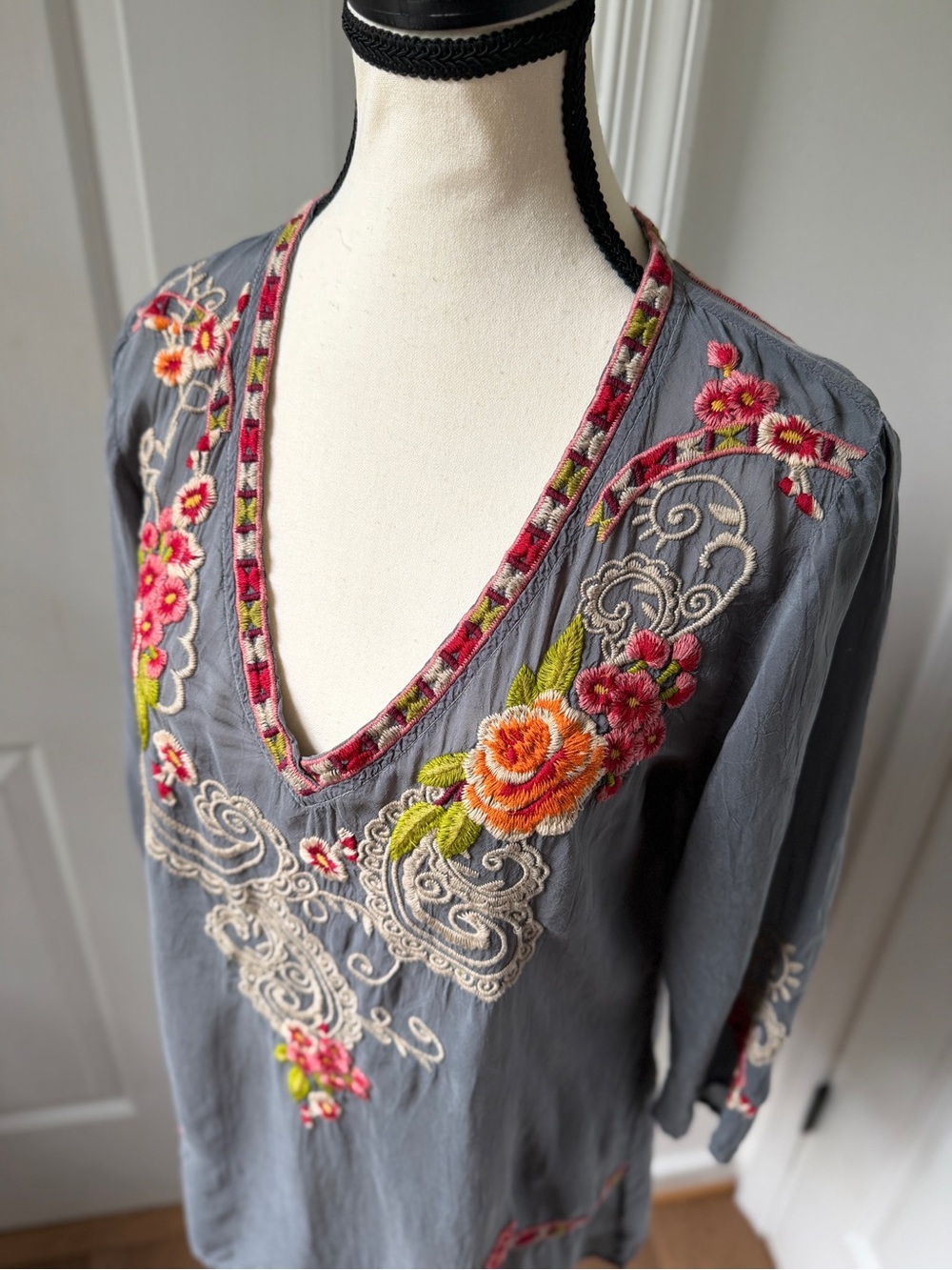 Johnny Was Embroidered Tunic Blouse XS - Picture 2 of 5